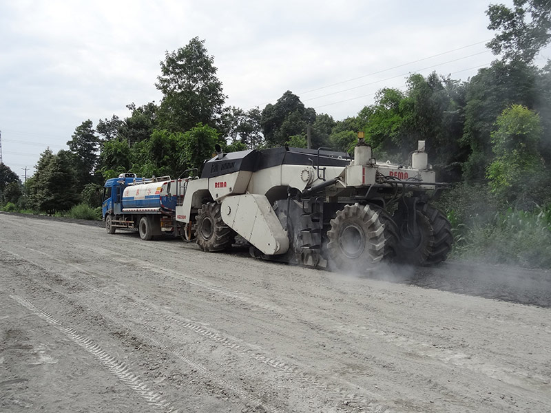 RZ2300，四川成都水穩(wěn)冷再生